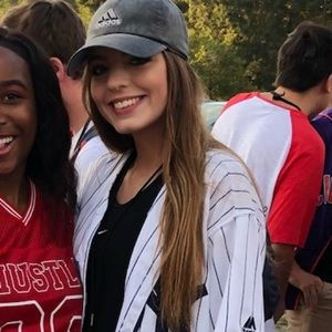 Meet your Posher, Mckenzie